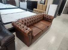 3 SEATER COUCH CHESTERFIELD LEATHER