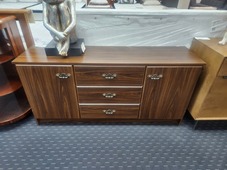 BUFFET BROWN VENEER