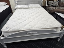 Sleepmaker Mattress Lifestyle