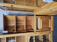 Corner Hutch